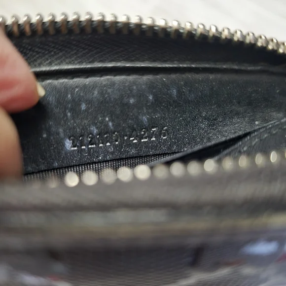 Gucci Wallet Bundle - Picture 7 of 16